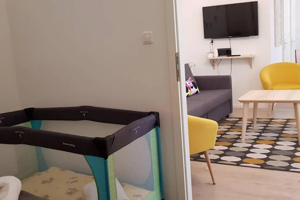City Apartment Near Shooping Center, 6 Guests Berlín Německo
